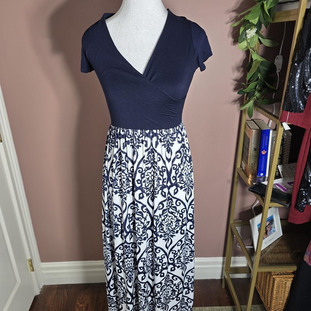 Gilli Navy and White Maxi Dress with Printed Skirt